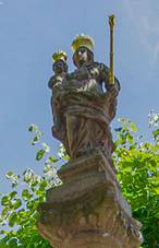 Lázně Kynžvart sloup se sochou Panny Marie (2).jpg