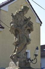 John of Nepomuk statue, Kovanice 02.JPG