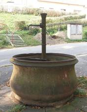 File:Fountain (Blansko)1.JPG