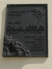 Pamatnik Karla Absolona.JPG