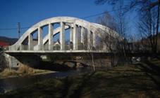 Mezivlen most pes eku Opavu