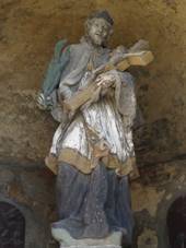 Lahošť, socha svatého Jana Nepomuckého.jpg