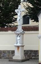 Kaple pi bonm vstupu do kostela