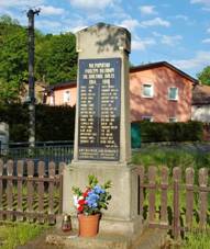 Pomník padlým v Běštíně (Q104872825).jpg