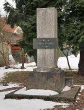 Pomník obětem 2. světové války na Chaloupkách (Q66565906) 01.jpg
