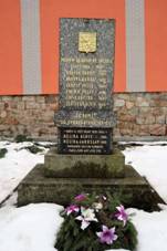 Památník padlým ve světových válkách v Malé Vísce (Q66565891) 02.jpg