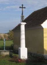 Kříž u Hlohovčic (Q66056027).jpg