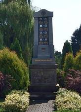 Rakov (PR), pomnk (2).JPG