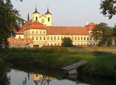 Rajhrad - Klter benediktn s kostelem sv. Petra a Pavla 1.JPG