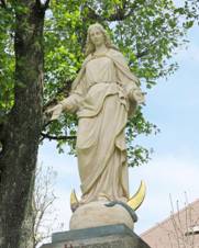 Socha Panny Marie na návsi v Příchovicích (Q98779570) 02.jpg