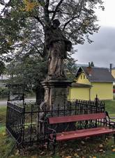 Socha svatho Jana Nepomuckho na nvsi