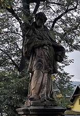 Socha svatho Jana Nepomuckho na nvsi