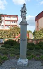 Sloup se sochou Panny Marie