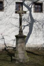 Wayside cross near Church of the Assumption of the Virgin Mary in Brtnice.jpg
