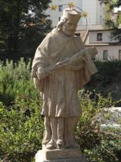 Jihlava - socha sv. Jana Nepomuckho v Kikov ulici (2).JPG