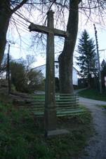 Wayside cross in Pmlkov, Brtnice, Jihlava District.JPG
