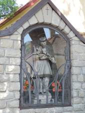 Te kaplika se sochou sv Jana Nepomuckho.JPG