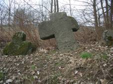 Steinkreuze kostelni.jpg