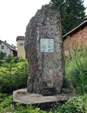 Pomnk v osad Potky.jpg