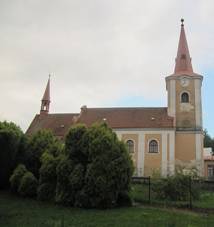 Palavice, kostel (1).jpg