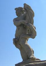 Barokn hbitov ve Stlkch - Nah odvati.JPG