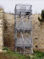 Popis: http://www.rozhlednovymrajem.cz/wp-content/gallery/pardubicky-kraj/lansperk/P1010022.JPG