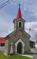 https://upload.wikimedia.org/wikipedia/commons/thumb/b/b8/Kaple_svat%C3%A9ho_Cyrila_a_Metod%C4%9Bje%2C_B%C5%99ezsko%2C_okres_Prost%C4%9Bjov_%2802%29.jpg/800px-Kaple_svat%C3%A9ho_Cyrila_a_Metod%C4%9Bje%2C_B%C5%99ezsko%2C_okres_Prost%C4%9Bjov_%2802%29.jpg