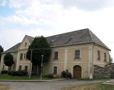 Cholina, fara a socha svat Barbory.jpg