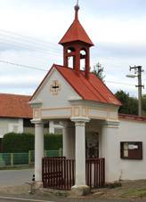 https://upload.wikimedia.org/wikipedia/commons/thumb/8/8c/%C5%98ep%C3%ADn%2C_%C5%BDivon%C3%ADn%2C_chapel.jpg/1280px-%C5%98ep%C3%ADn%2C_%C5%BDivon%C3%ADn%2C_chapel.jpg