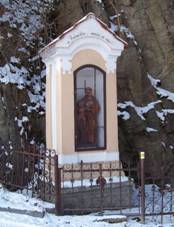 Bechyně, kaplička svatého Antoníčka, v zimě.jpg