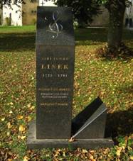 https://upload.wikimedia.org/wikipedia/commons/thumb/1/15/Bakov_nad_Jizerou_-_pomn%C3%ADk_skladatele_Ji%C5%99%C3%ADho_Ign%C3%A1ce_Linka_u_kostela.JPG/1024px-Bakov_nad_Jizerou_-_pomn%C3%ADk_skladatele_Ji%C5%99%C3%ADho_Ign%C3%A1ce_Linka_u_kostela.JPG