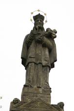 https://upload.wikimedia.org/wikipedia/commons/c/cf/Ou%C4%8D%2C_socha_svat%C3%A9ho_Jana_Nepomuck%C3%A9ho.jpg