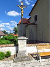 Wayside cross near Church of James the Greater in Krhov, Teb District.JPG