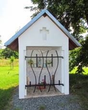 Little chapel near Litovany, T�eb�� District.JPG
