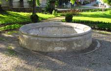 Fountain of Chateau in Tavkovice, Znojmo District.JPG