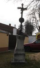 Wayside cross in Zrubice.jpg