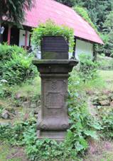 esk Jietn - podstavec 1810.JPG