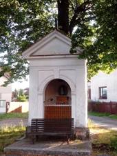 Chapel of the Assumption (Červený Kostelec).jpg