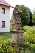 Přebuz socha sv. Jana Nepomuckého (1).jpg