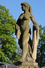 Opava, Sady Svobody, socha Nov Opava..JPG