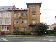 Opava-inovn dm Zdrailv.JPG