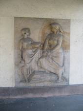 Vtkov, nmst Jana Zajce 1, relif (1).JPG