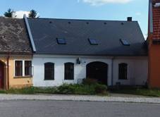 Bystr� (SY), n�m�st� Na Podkov� 27-28.jpg