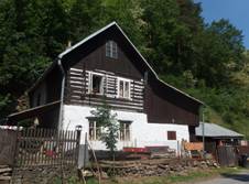 Doln Lhota (Svojanov), roubenka.jpg