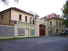 Vokovice, Ke dvoru 9 - 13.jpg