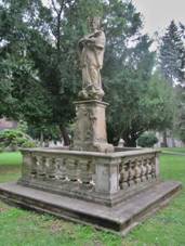 Tovaov, zmek, Jan Nepomuck.jpg