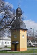 Na obrÃ¡zku mÅ¯Å¾e bÃ½t: obloha, strom, mrak, venku a pÅ™Ãroda