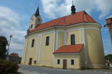Church of Saint John the Baptist in echy pod Kosem 01.jpg