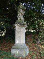 Malá Skála - socha svatého Jana Nepomuckého (1).jpg