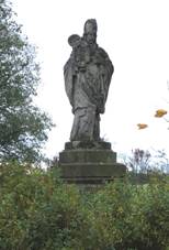 Klášter, socha svatého Norberta.jpg